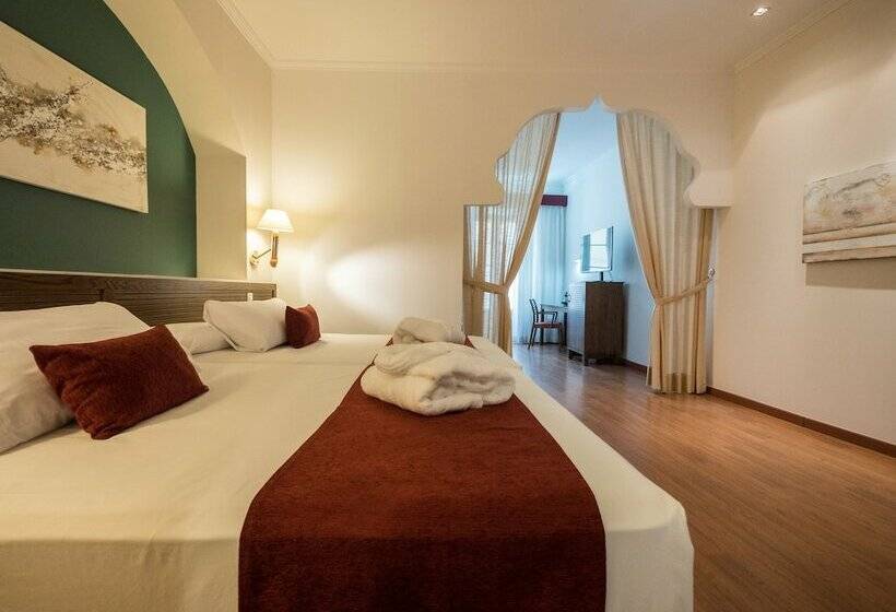 Полулюкс, Senator Cádiz