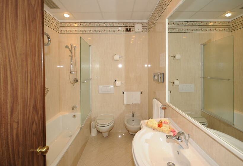 غرفة قياسية, Grand Hotel Excelsior