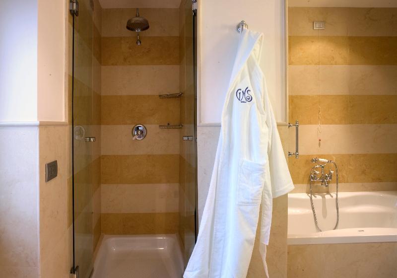 اتاق لوکس, Grand Hotel Savoia Genova, Curio Collection by Hilton