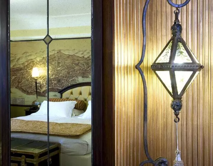 Deluxe-huone, Grand Hotel Savoia Genova, Curio Collection by Hilton