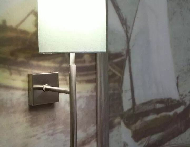 Classic-huone, Grand Hotel Savoia Genova, Curio Collection by Hilton