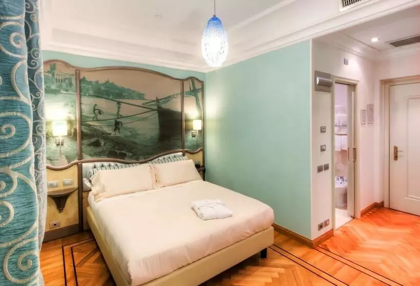 Classic-huone, Grand Hotel Savoia Genova, Curio Collection by Hilton