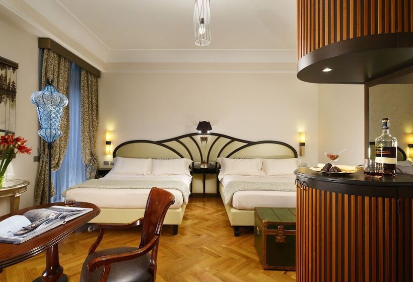 اتاق خانوادگی, Grand Hotel Savoia