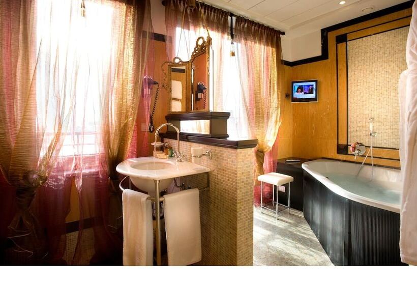 سوئیت پرزیدنت, Grand Hotel Savoia Genova, Curio Collection by Hilton