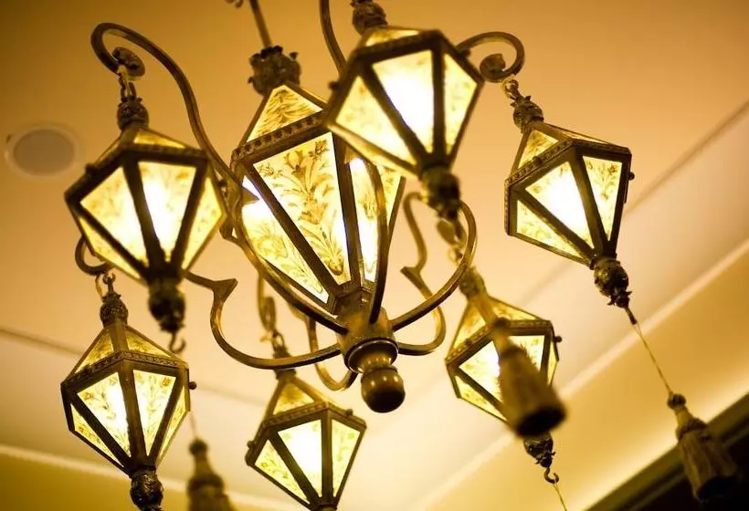 Presidenttisviitti, Grand Hotel Savoia Genova, Curio Collection by Hilton