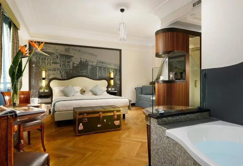 اتاق لوکس, Grand Hotel Savoia Genova, Curio Collection by Hilton