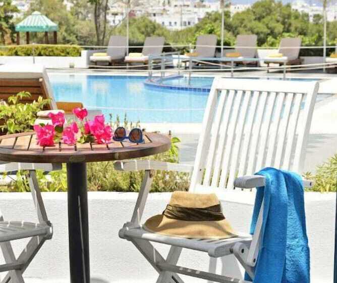 标准间, Astir Of Naxos