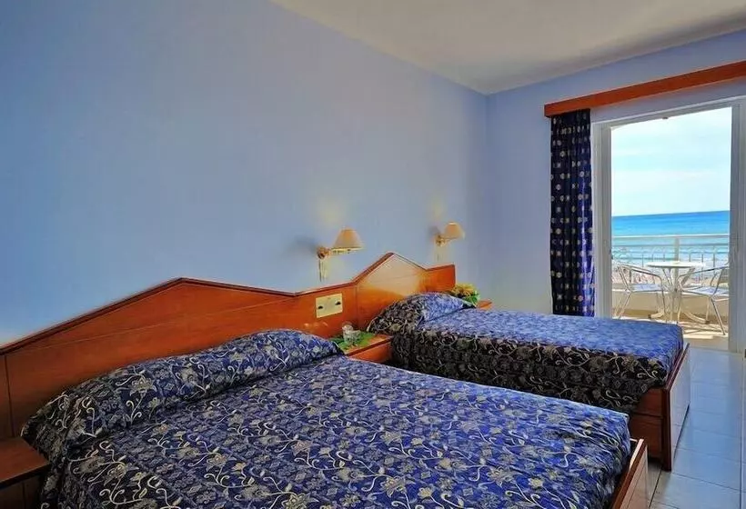 اتاق اساندارد با چشم‌انداز جانبی به دریا, Astir Palace