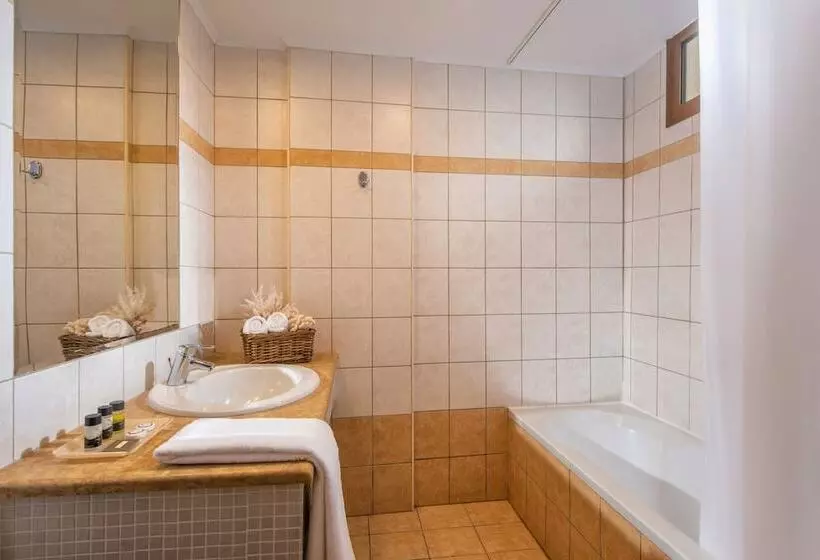Perhesviitti, Blue Bay Resort