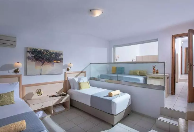 Perhesviitti, Blue Bay Resort