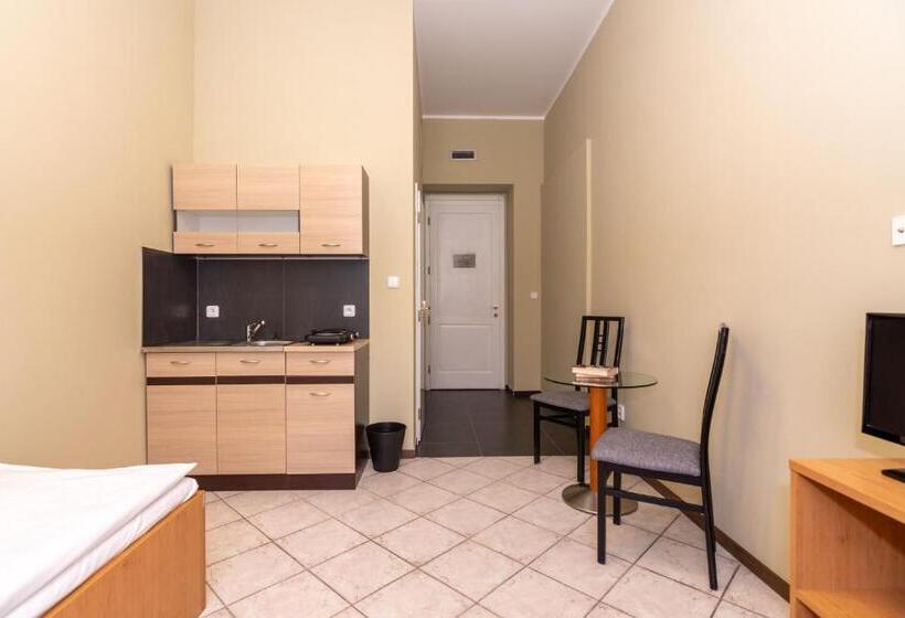 اتاق اکونومی یک تخته, Brixen