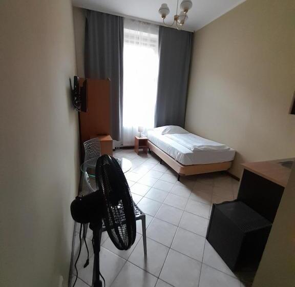 اتاق اکونومی یک تخته, Brixen