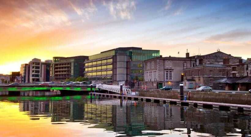 스탠다드 룸 강 전망, Clayton Hotel Cork City