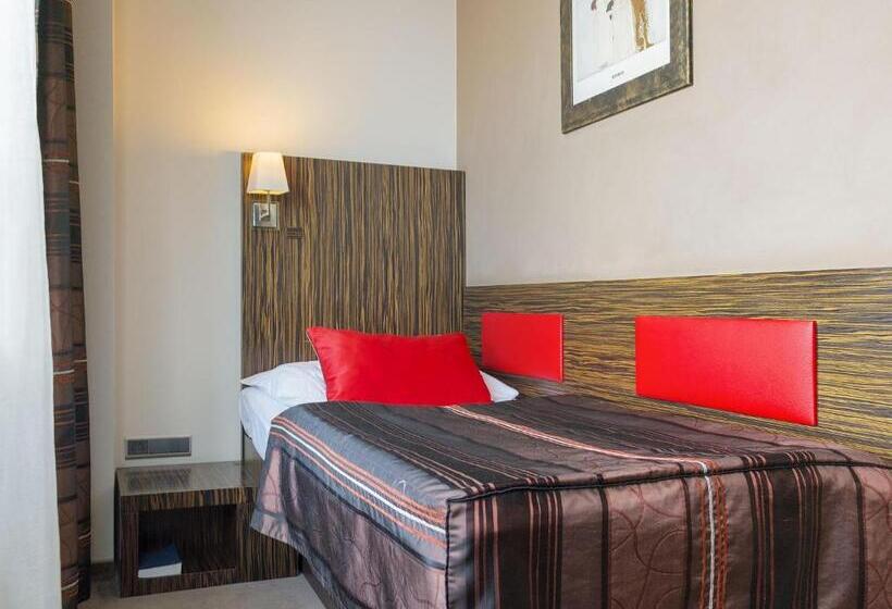 اتاق استاندارد یک نفره, Ea Hotel Crystal Palace