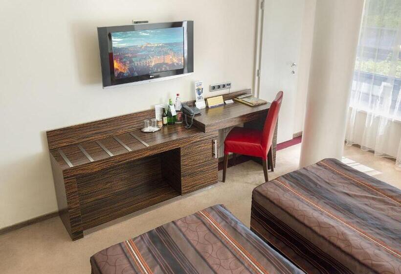 سوئیت خانواده 2 خوابه, Ea Hotel Crystal Palace