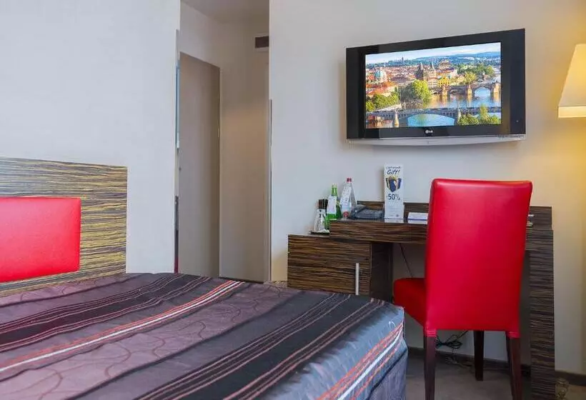 Yhden Hengen Huone Terassi, Ea Hotel Crystal Palace