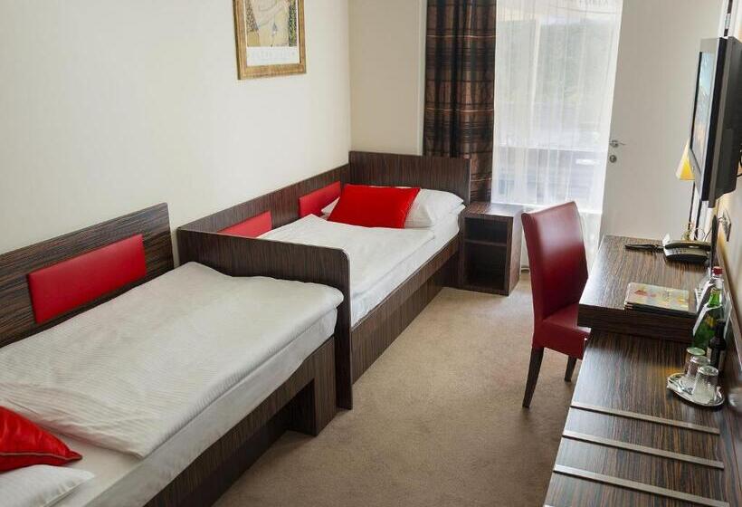 سوئیت خانواده 2 خوابه, Ea Hotel Crystal Palace