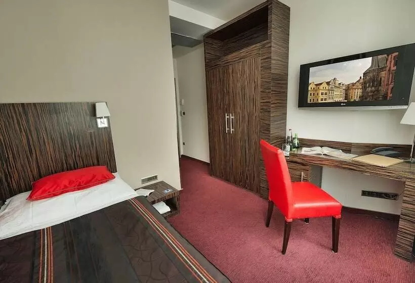 Standard Yhden Hengen Huone, Ea Hotel Crystal Palace