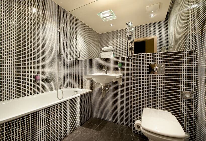 اتاق استاندارد, Ea Hotel Crystal Palace