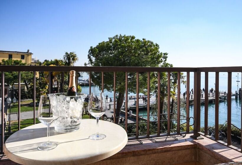 Полулюкс Вид на Озеро, Eden