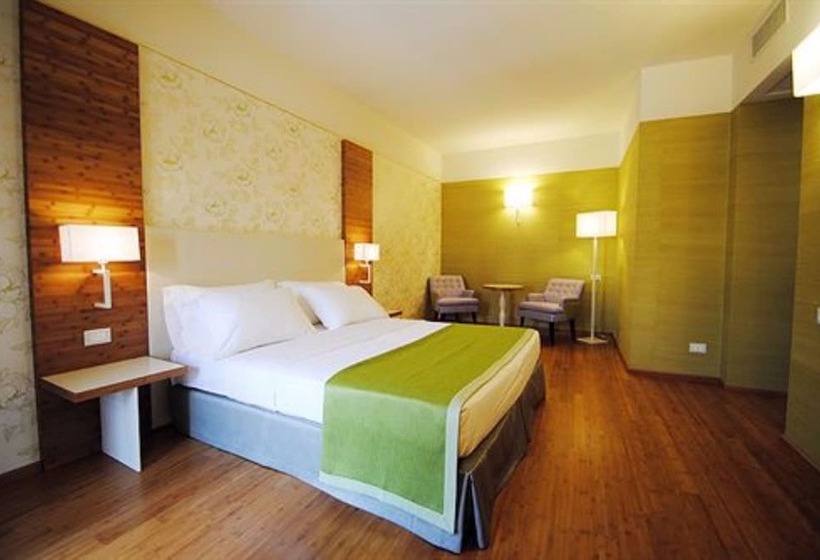 Полулюкс Вид на Озеро, Eden