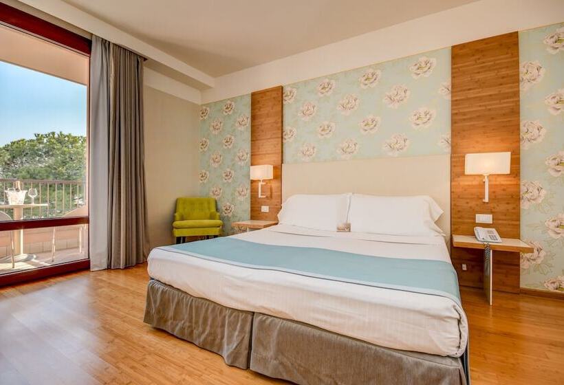 Полулюкс Вид на Озеро, Eden