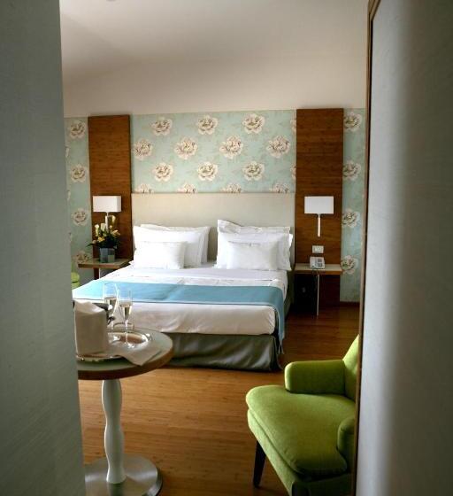 Полулюкс Вид на Озеро, Eden