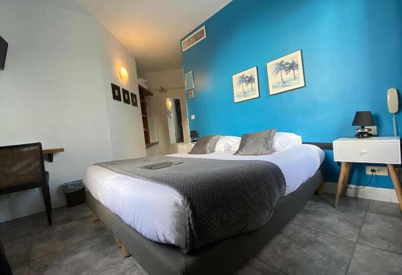 Номер Стандарт, Hôtel La Rotonde