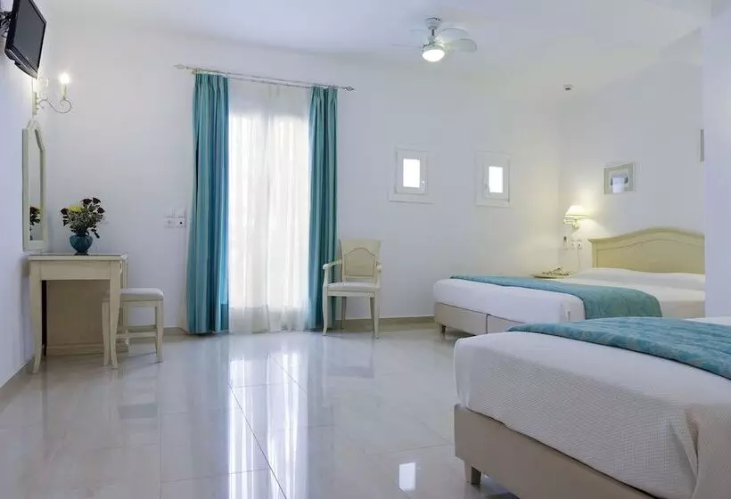 اتاق سوپریور سه تخته, Kamari