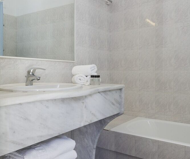 패밀리 스위트, Kamari