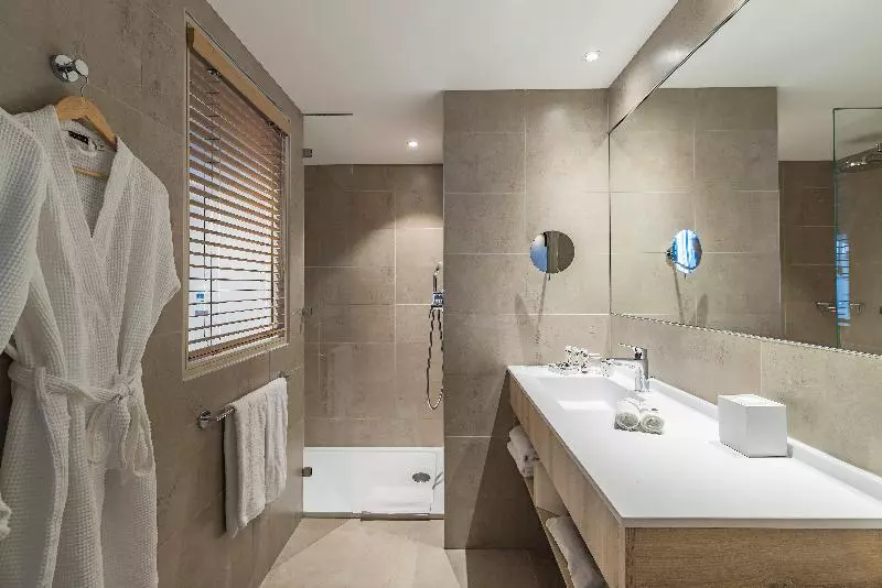 اتاق سوپریور, Khaolak Merlin Resort
