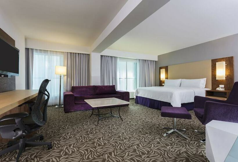 جناح جونيور, Krystal Urban Monterrey San Jeronimo