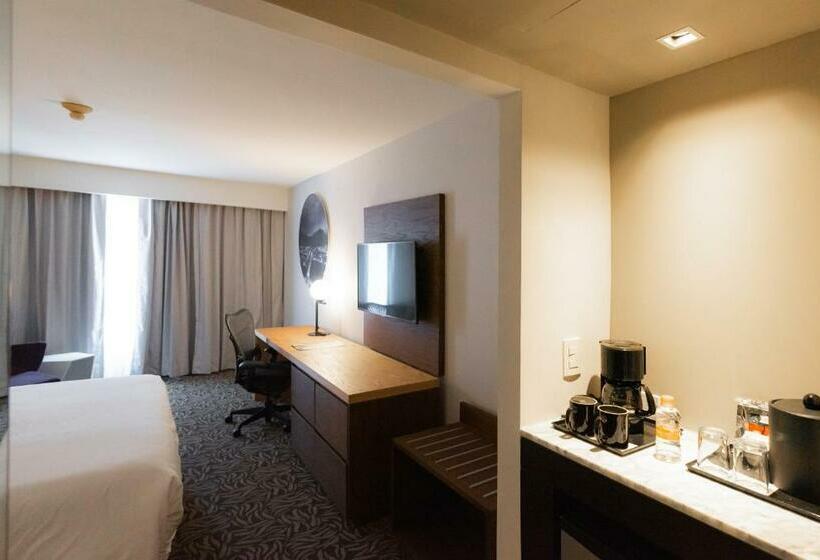 غرفة سوبيريور سرير كينج, Krystal Urban Monterrey San Jeronimo