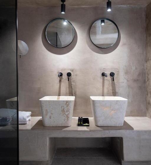 可观景的小型套房, La Maltese Estate