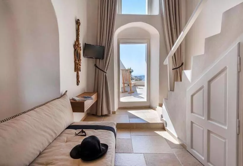 سوئیت جونیور با چشمانداز, La Maltese Estate