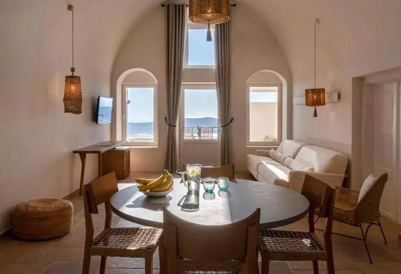 سوئیت پریمیوم, La Maltese Estate
