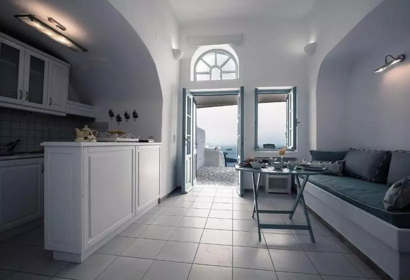آپارتمان عادی 1 خوابه, La Maltese Estate