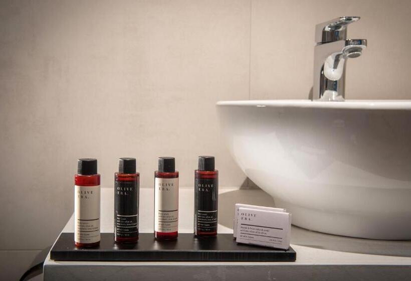 주니어 스위트, Mari Kristin Beach