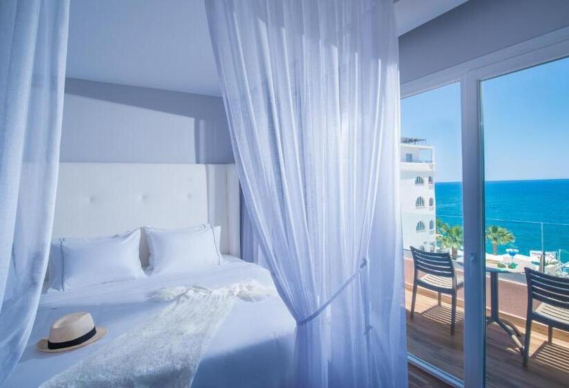 주니어 스위트, Mari Kristin Beach