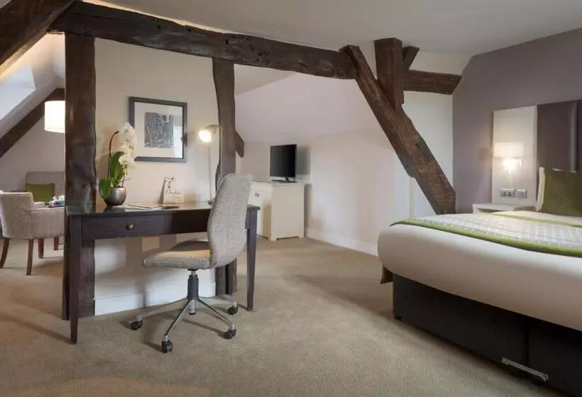 キングサイズベッドのジュニアスイート, Albrighton Hall Hotel And Spa, A Member Of Radisson Individuals