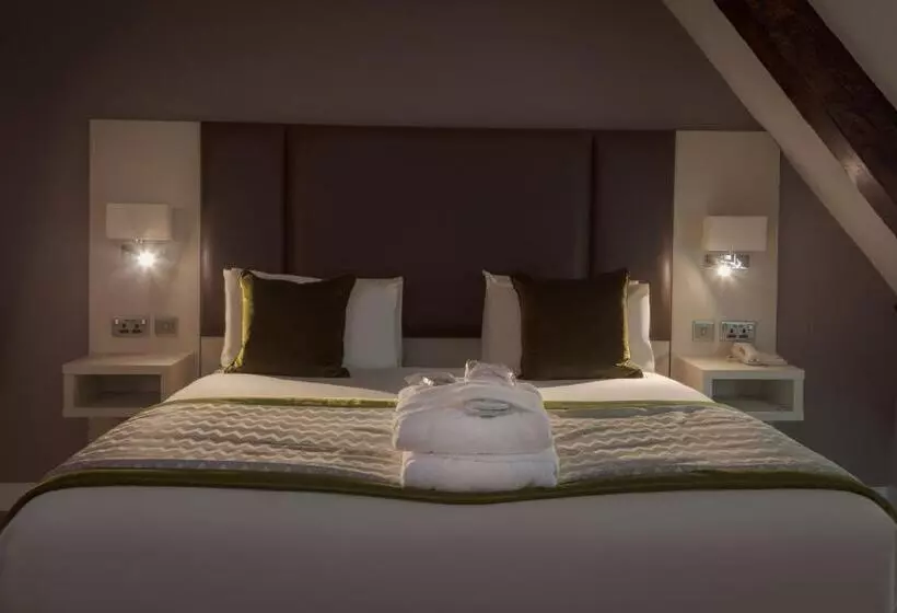 キングサイズベッドのジュニアスイート, Albrighton Hall Hotel And Spa, A Member Of Radisson Individuals