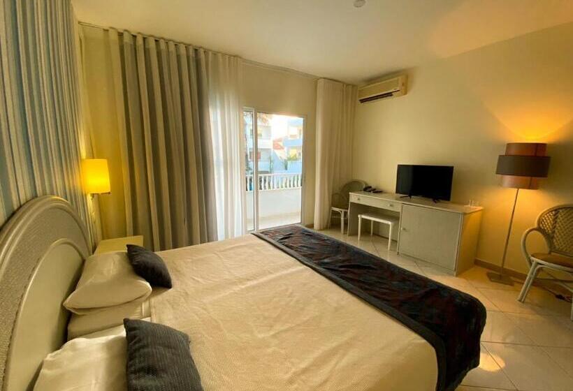 标准间带游泳池, Pontao