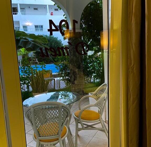 带泳池观景的豪华房, Pontao