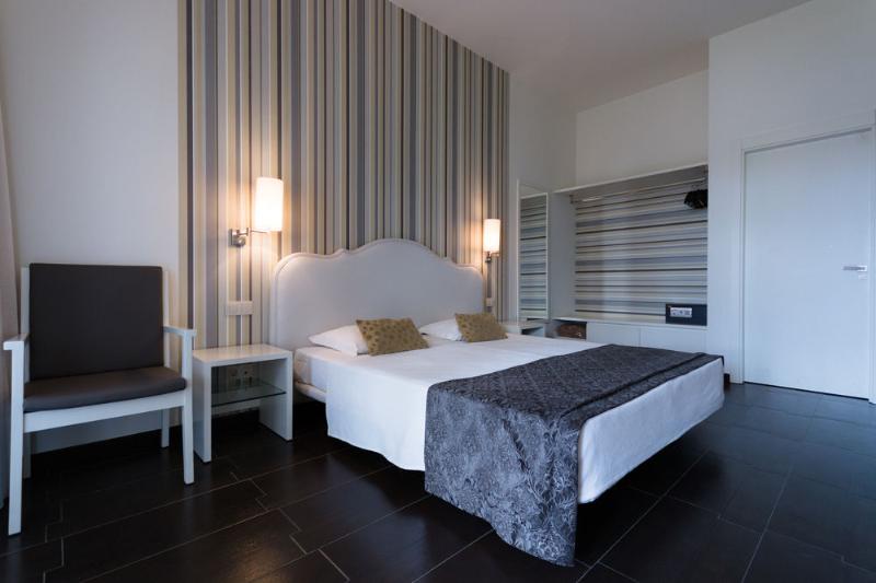 带泳池观景的豪华房, Pontao