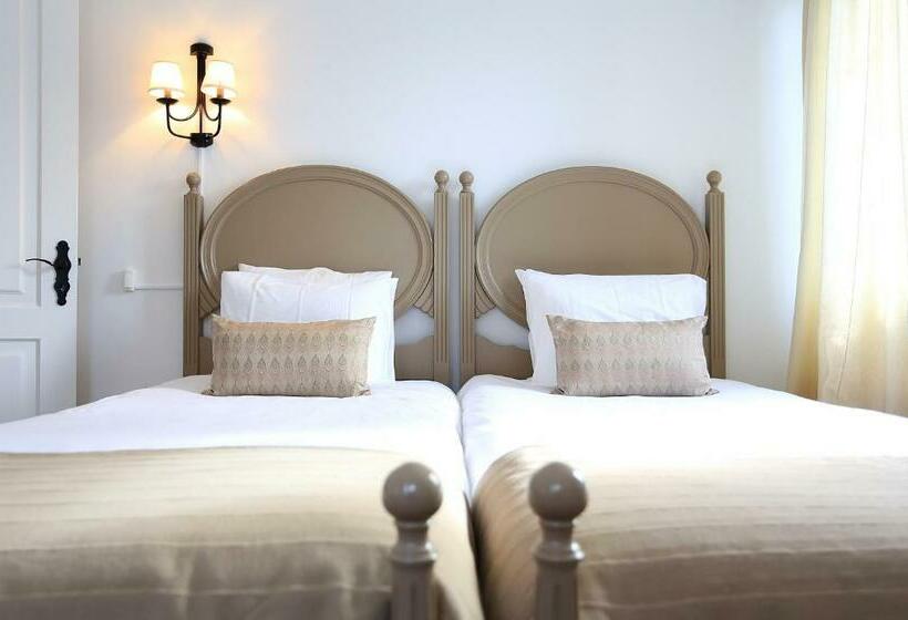 بنجلو قياسى, Solar Do Conde Garden