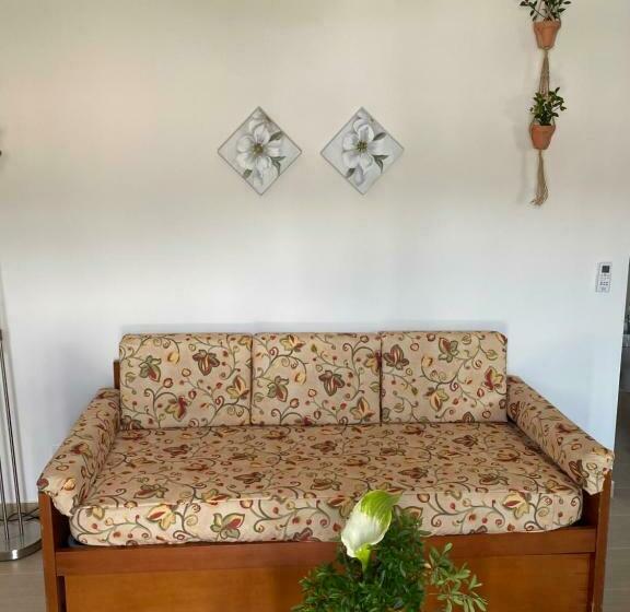 بنجلو قياسى, Solar Do Conde Garden