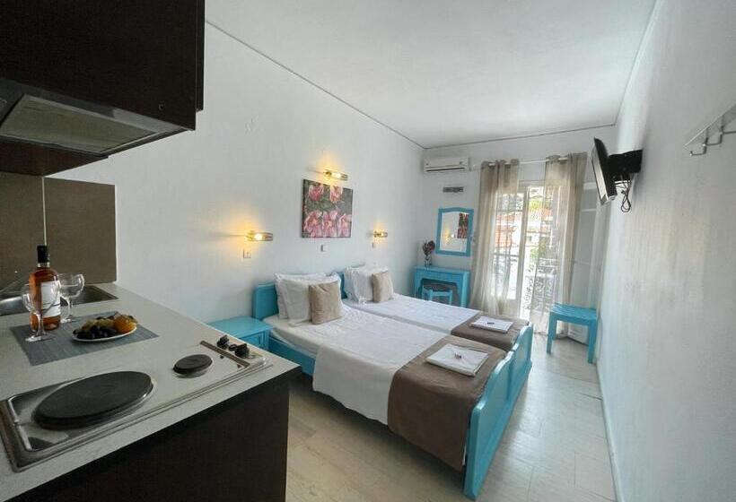 Monolocale Standard con Balcone, Stratos