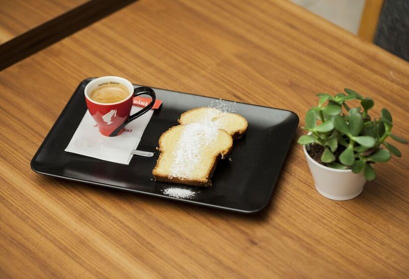 חדר סטנדרט יחיד, Telioni