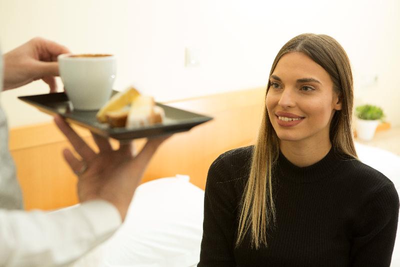 חדר סטנדרט לשלושה, Telioni