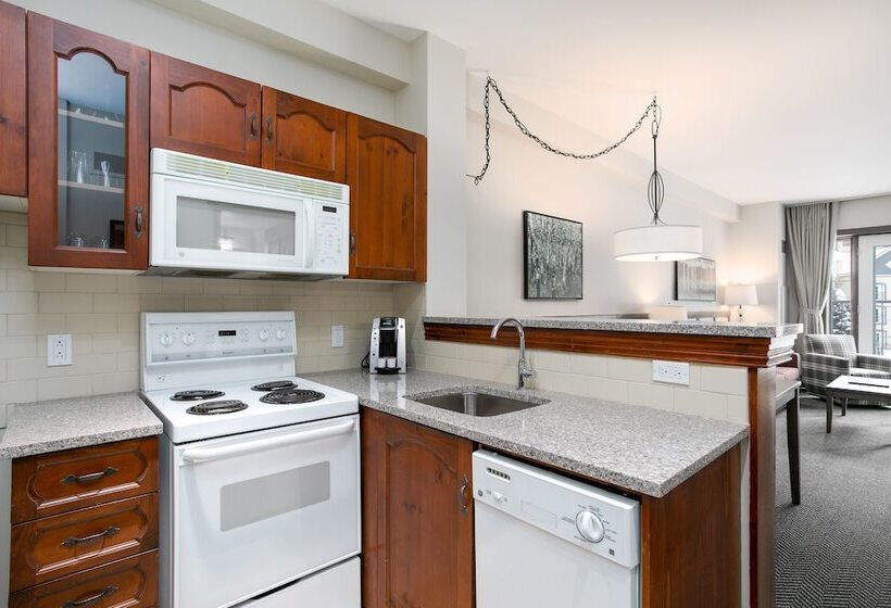 스탠다드 스튜디오, Tour Des Voyageurs